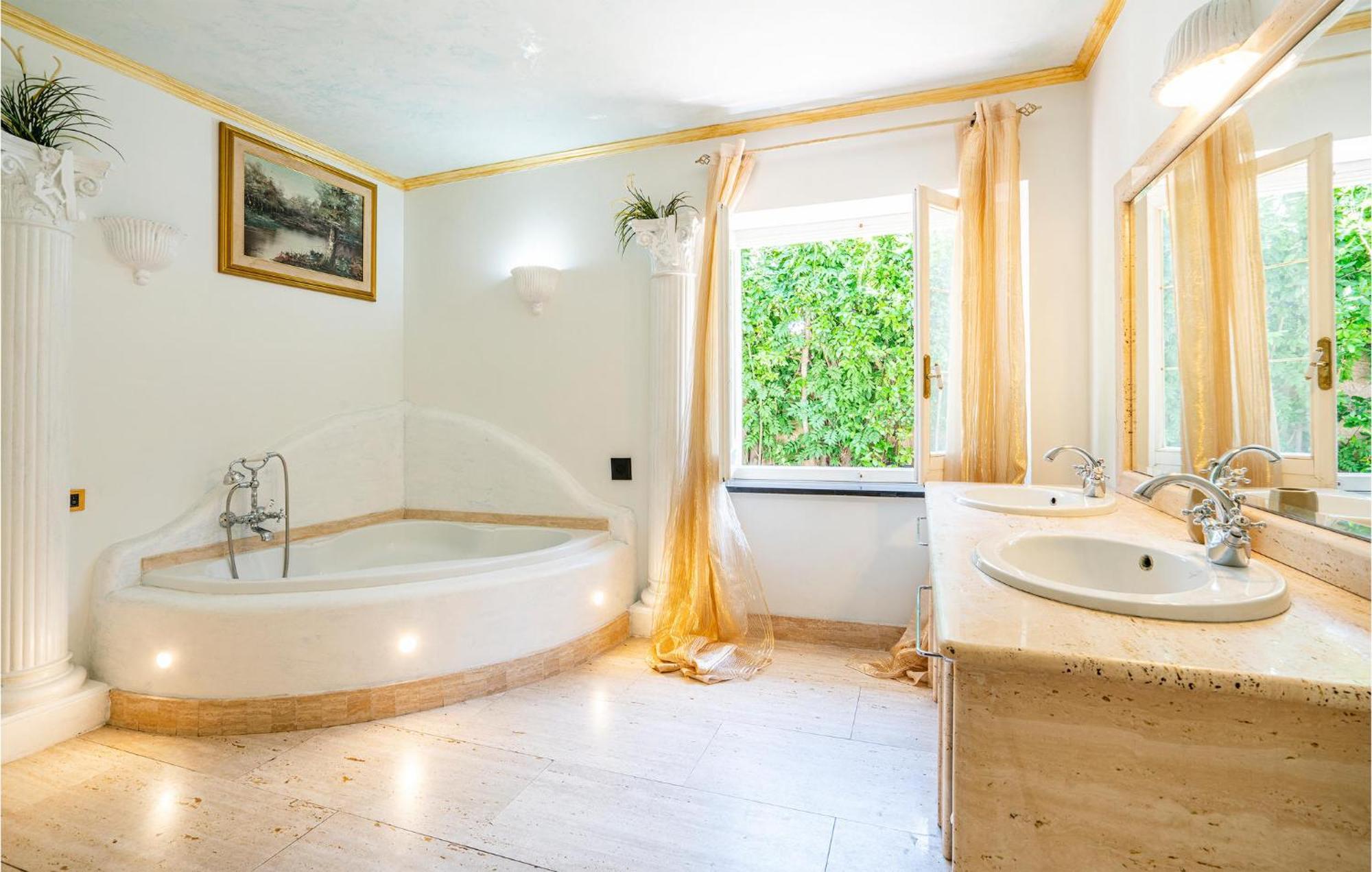 Beautiful Home In Fiumicino With Wifi Экстерьер фото
